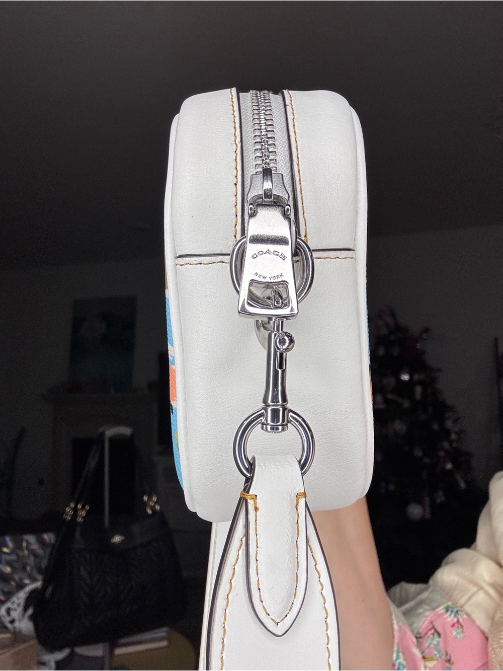 Coach Hawaii print crossbody Like NEW - Picture 6 of 15